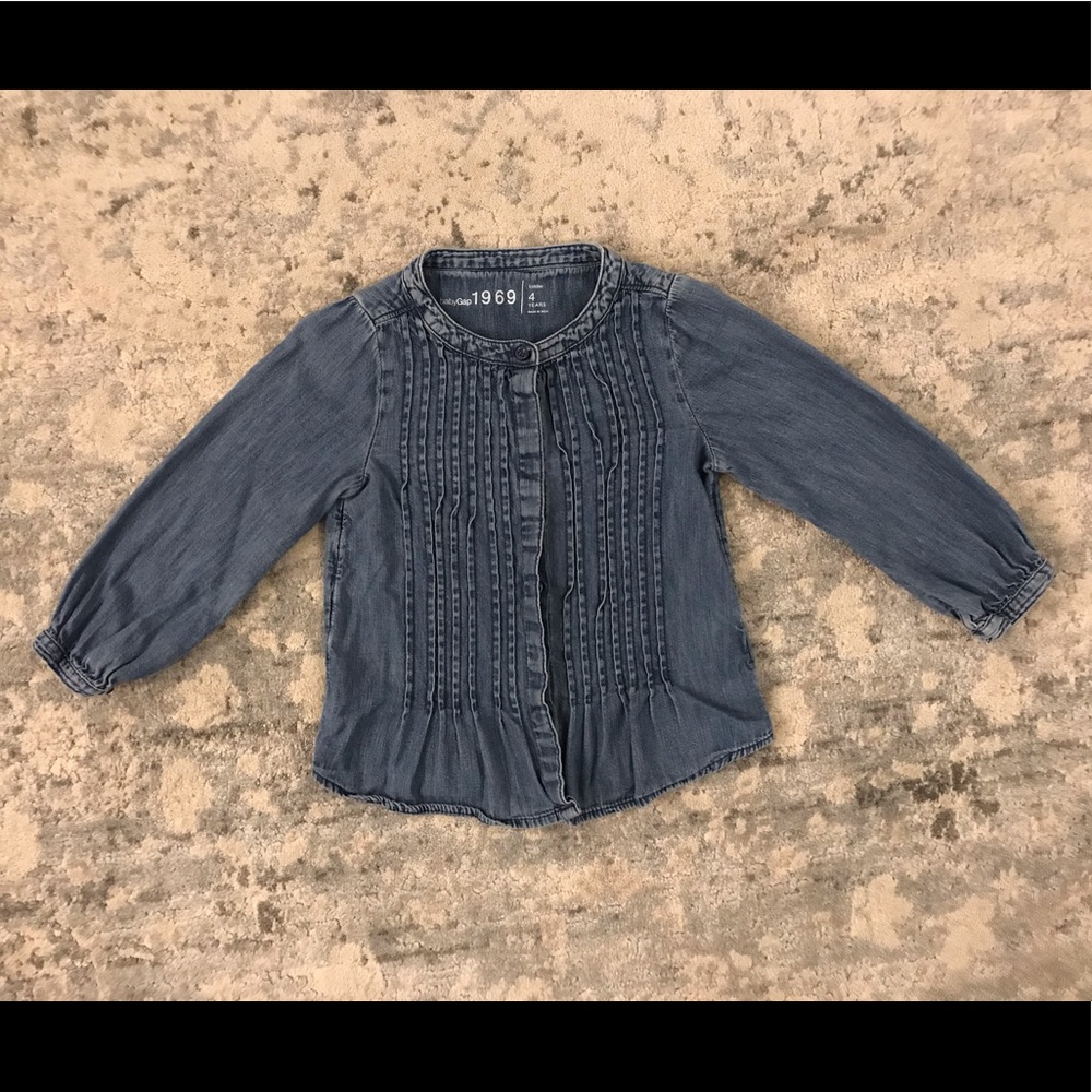 Gap denim button down blouse
